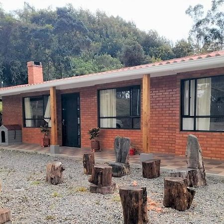 Hermosa Casa Campestre Moderna "Rancho La Marina" Chiquinquirá Eksteriør bilde